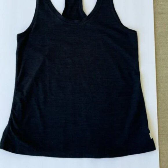 Vuori Lux Performance Tank Size S - Picture 5 of 7